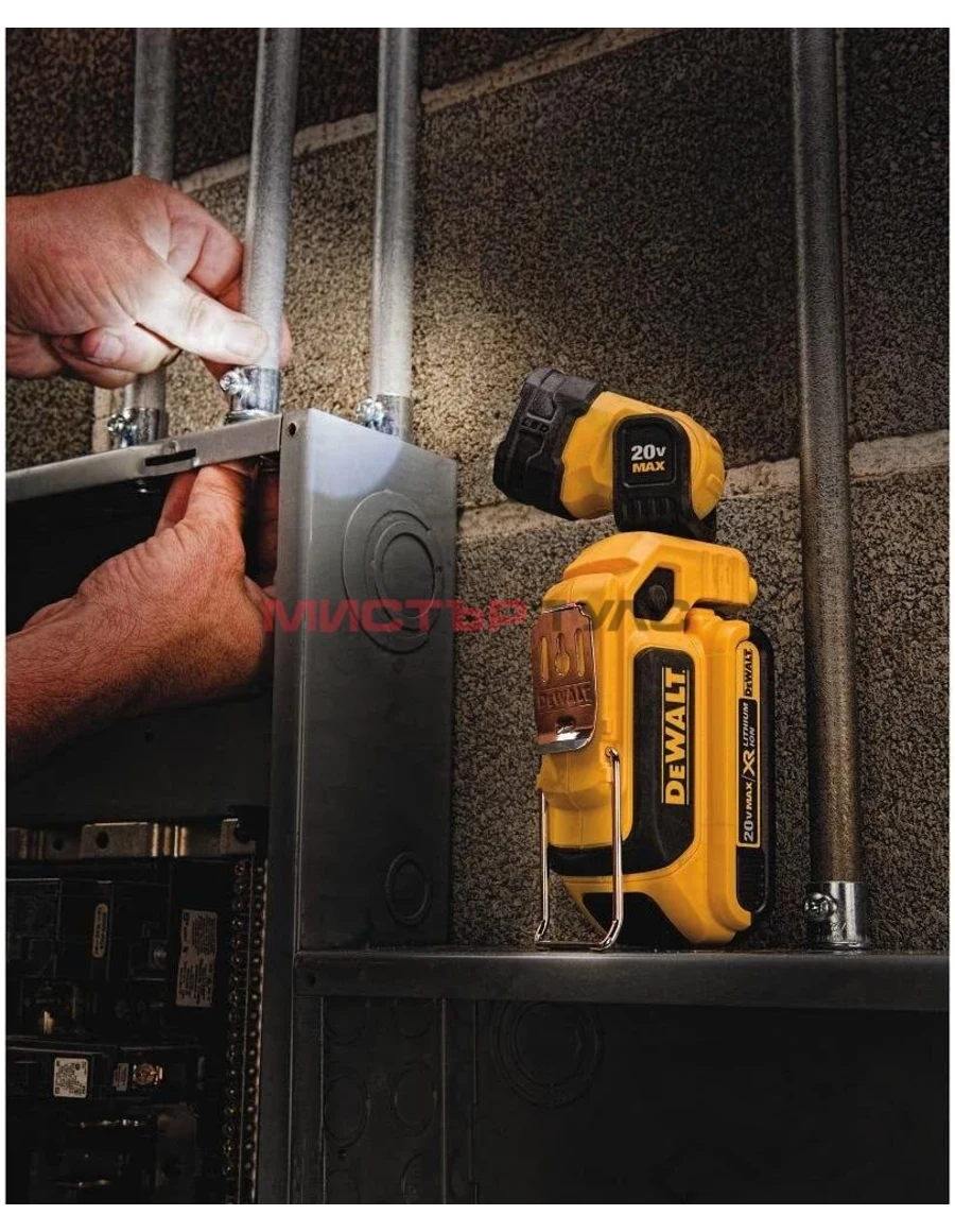 Акумулаторен фенер DeWALT DCL044