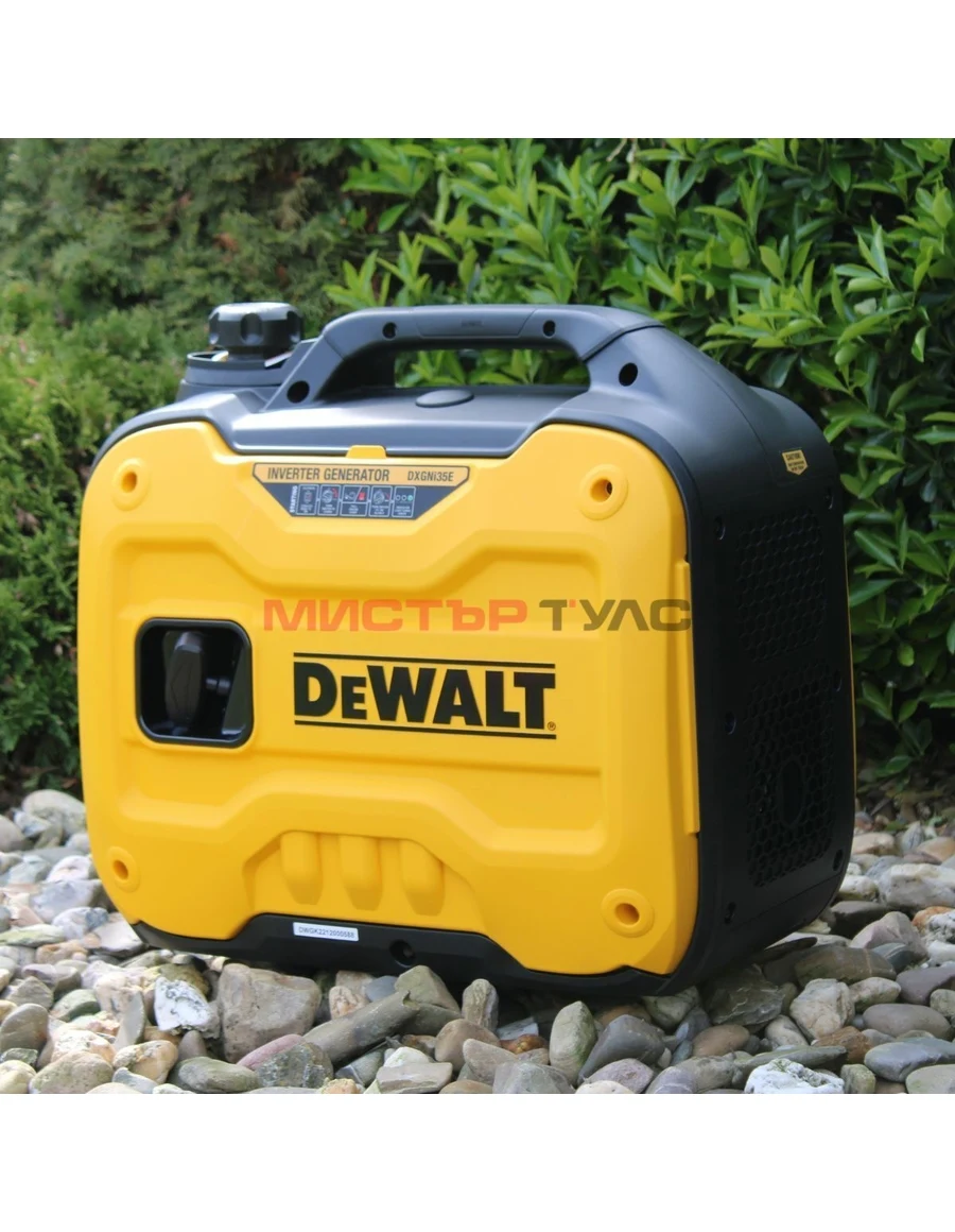 Инвенторен бензинов генератор DeWalt DXGNI35E 3400 W, 230V