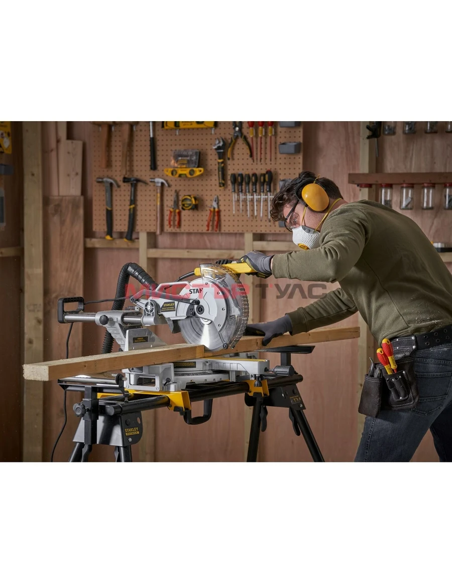 Настолен циркуляр с герунг STANLEY SM1800, 254mm, 1800W
