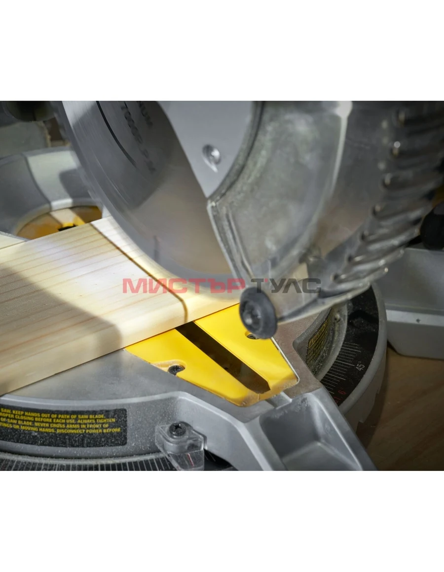 Настолен потапящ циркуляр с герунг Stanley SM1650, 254 mm, 1650 W